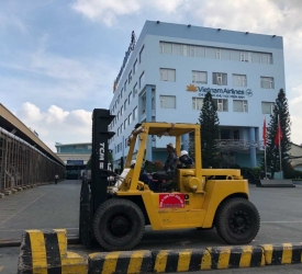  Cho thuê xe nâng dọn xưởng nhà kho