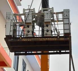 XE CẨU CHUYÊN CẨU LÊN LẦU 